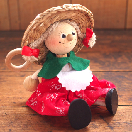 ハンガリーでハンドメイドでつくられている木製のびよんびよん人形(赤ずきん)