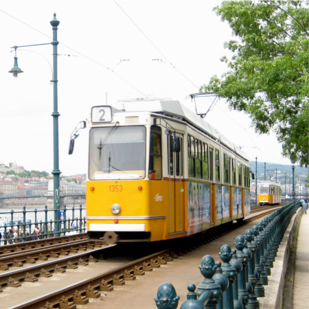 ブダペストのレトロなトラム・路面電車の写真