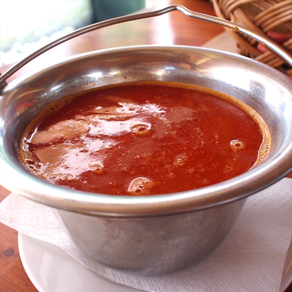 ハンガリー料理ハラースレー(魚のスープ)の写真