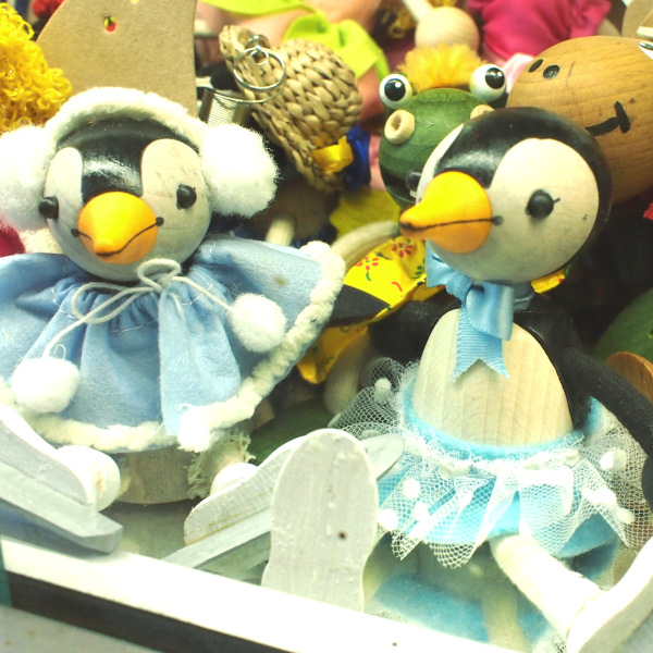 特注のびよんびよん人形、ペンギンのカップルの写真
